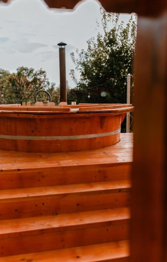 Vila Cu Ciubar & Jacuzzi - Sunset Hill House Cuvin Exterior foto